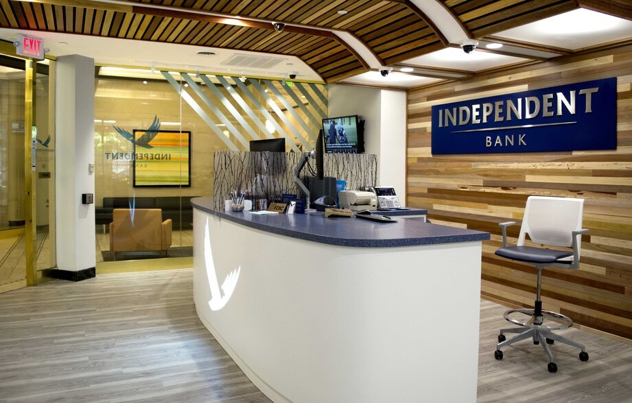 Primary Photo Of 77 Monroe Center St NW, Grand Rapids Medical For Lease