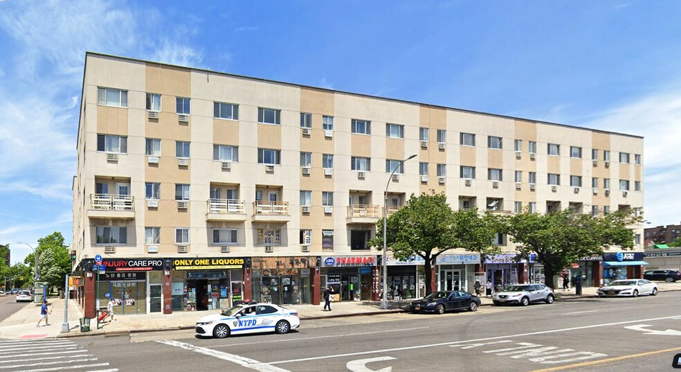 More Photos Of 15011 Northern Blvd, Flushing Apartments For Sale