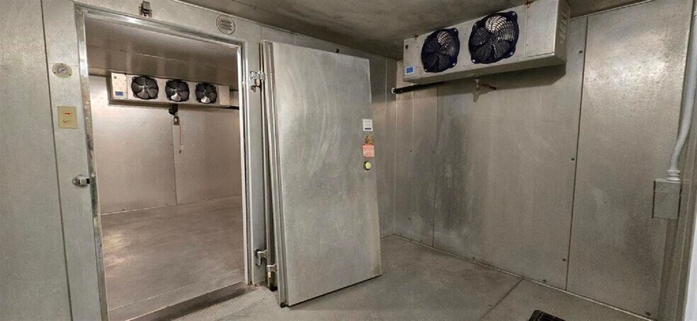 More Photos Of 31 Central Square, Troy Storefront Retail Residential For Lease