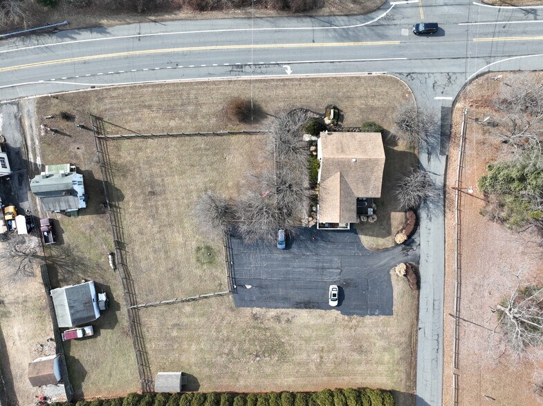 More Photos Of 720 New London Rd, Newark Office For Sale