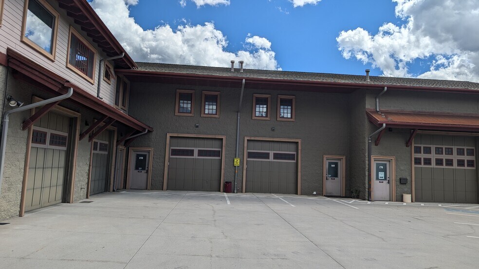 More Photos Of 3111 N Caden Ct, Flagstaff Showroom For Lease