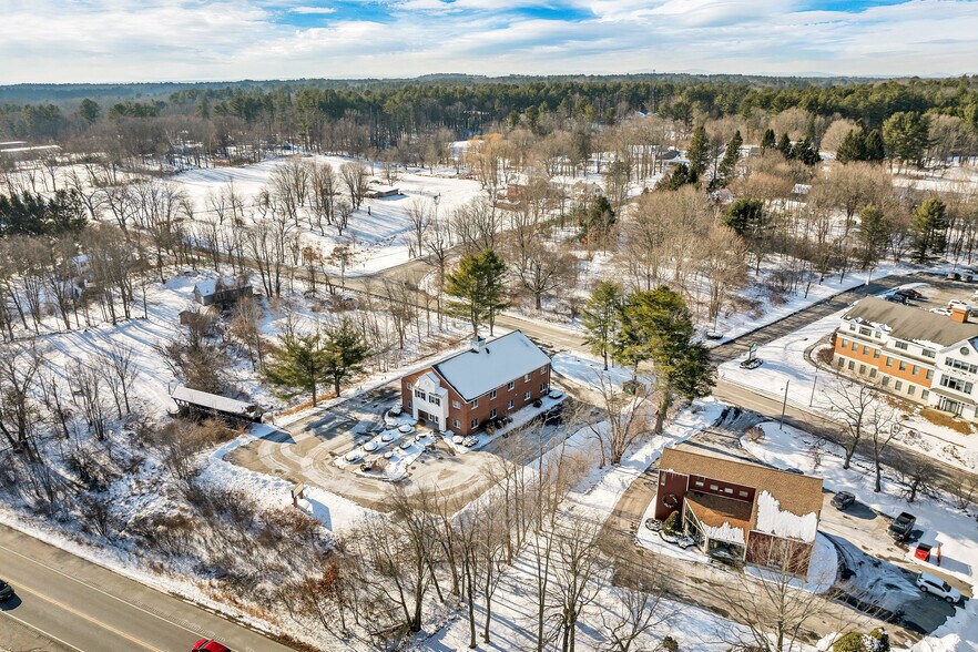 More Photos Of 5 Buttrick Rd, Londonderry Office For Lease