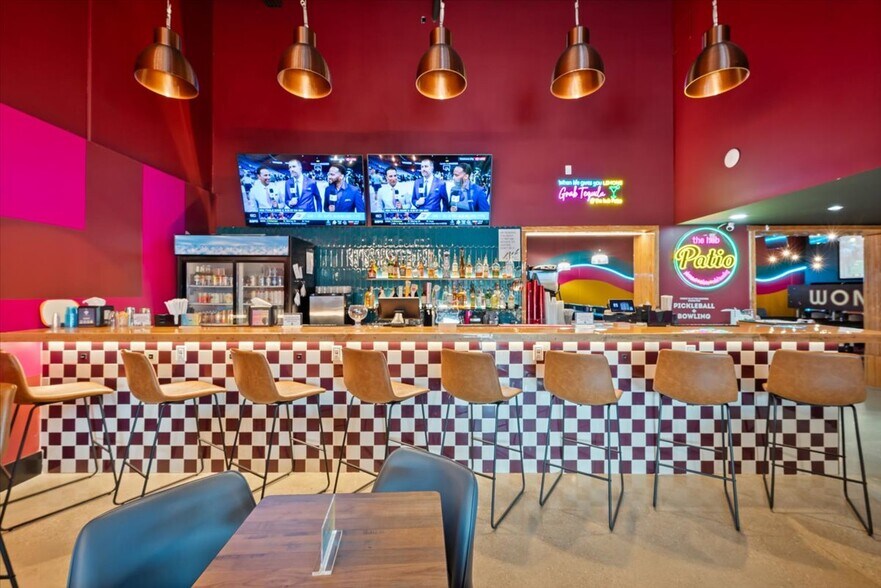 More Photos Of 7 S 4th St, Council Bluffs Health Club For Sale