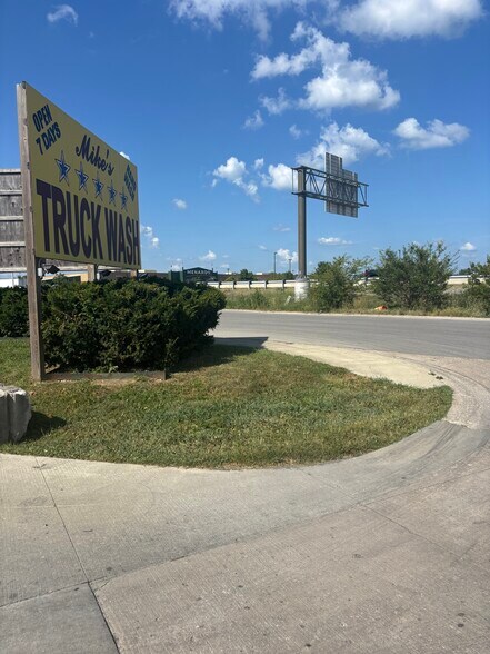 More Photos Of 602 Friend Way, Lebanon Service Station For Sale