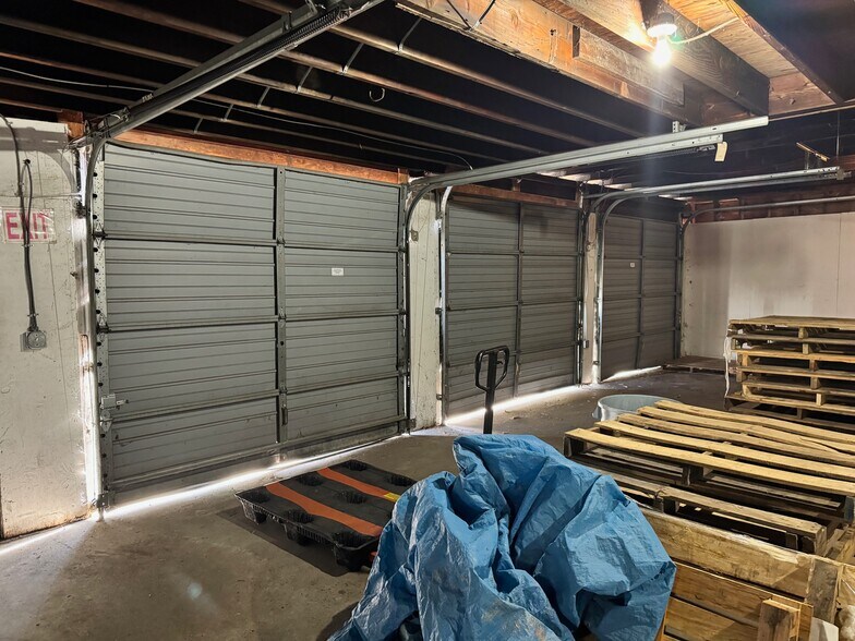 More Photos Of 116 Costa Rd, Highland Manufacturing For Sale