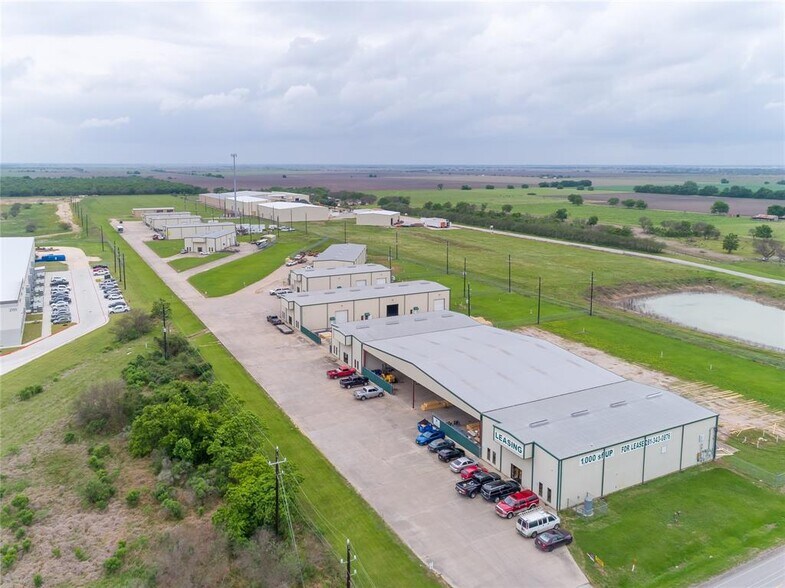 More Photos Of 2245 Randon Dyer, Rosenberg Warehouse For Sale