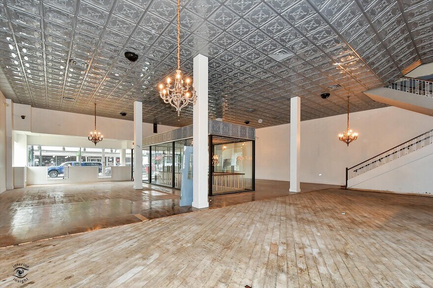 More Photos Of 800 La Salle St, Ottawa Office For Sale