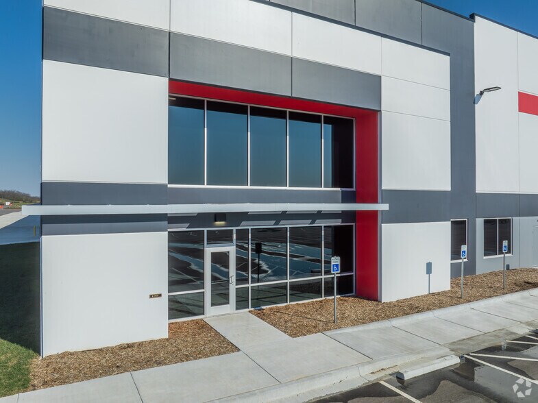 More Photos Of 1401 Shepherd Rd, Liberty Unknown For Lease