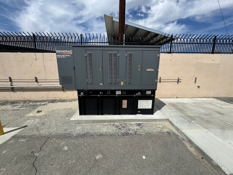 More Photos Of 3535 N Anza Rd, Palm Springs Warehouse For Lease