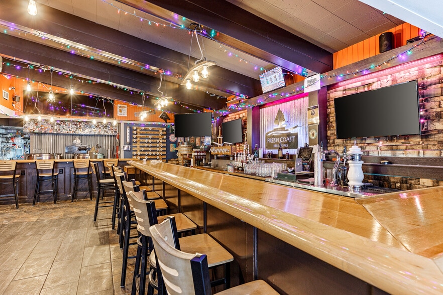 More Photos Of 120 S Park St, Traverse City Restaurant For Sale