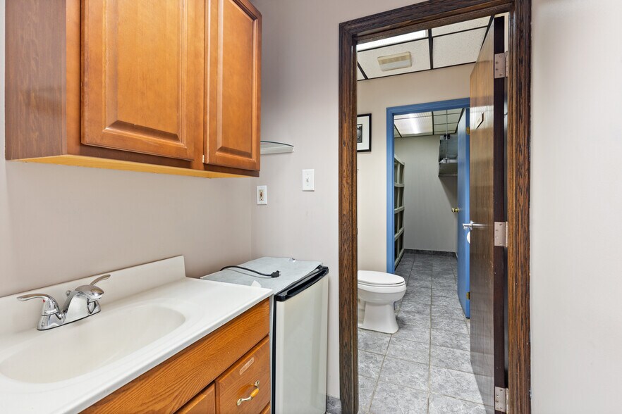 More Photos Of 1725 Rossi Dr, Tecumseh Distribution For Sale