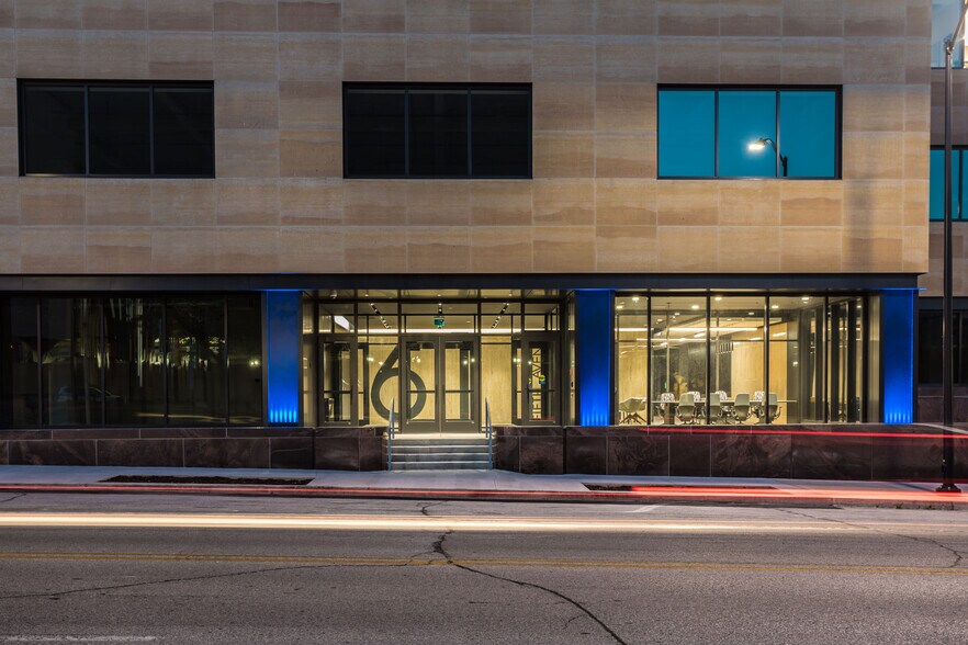 More Photos Of 611 5th Ave, Des Moines Office For Lease