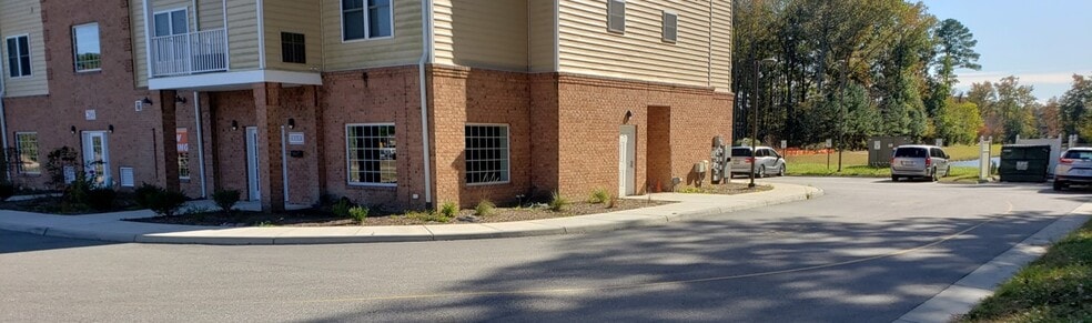 More Photos Of 200 Fountains Ln, Poquoson Apartments For Sale