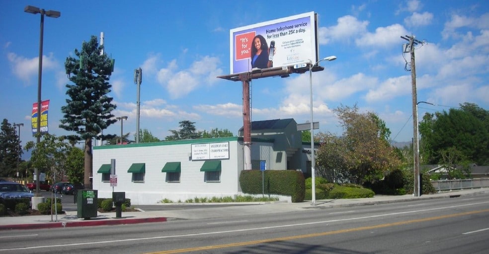 Primary Photo Of 12849 Magnolia Blvd, Van Nuys Medical For Sale