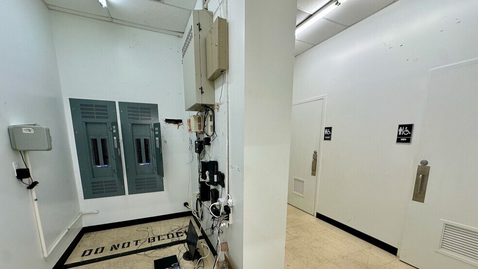 More Photos Of 3365 E Millwood Ln, Hernando Freestanding For Lease