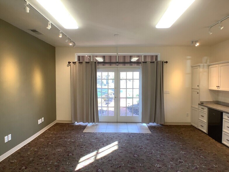 More Photos Of 40 Church St, Ashland Office Residential For Lease
