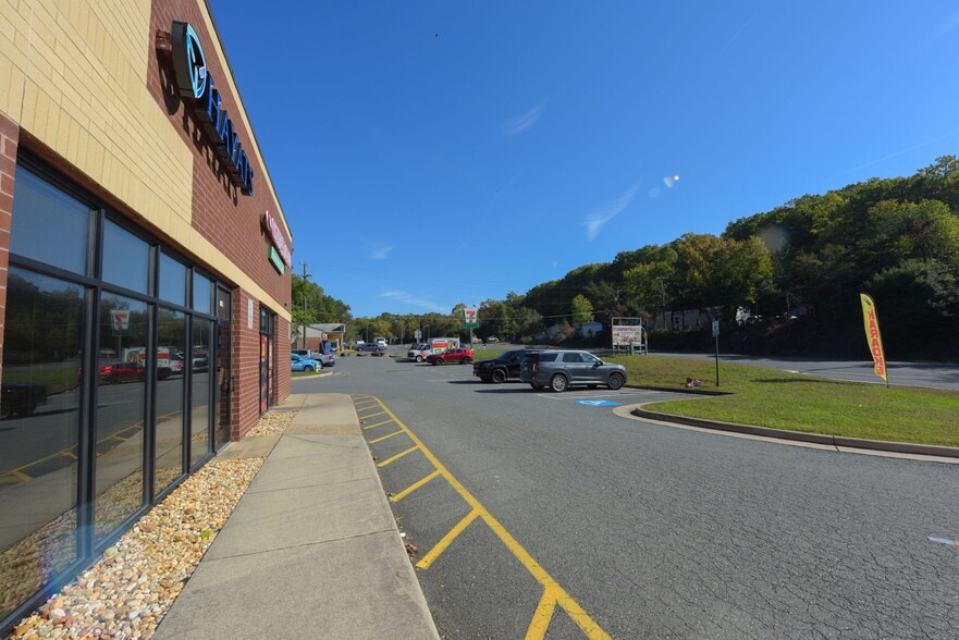 More Photos Of 3619 Richmond Hwy, Stafford Light Distribution For Sale