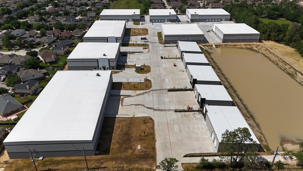 More Photos Of 1800 Meadow Edge Ln, Spring Warehouse For Sale