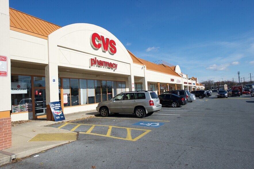 More Photos Of 9400-9560 Lanham Severn Rd, Lanham Seabrook Unknown For Lease