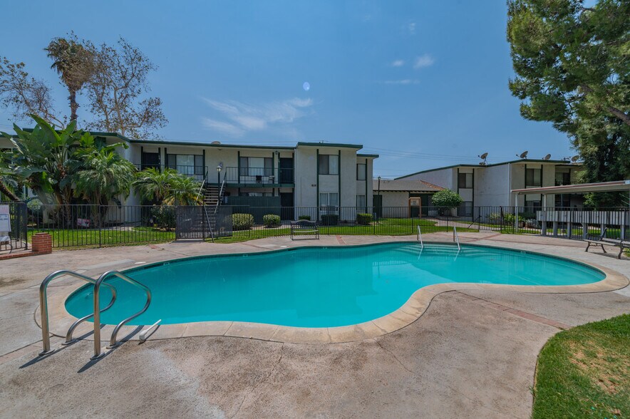 More Photos Of 1735 E Washington St, Colton Apartments For Sale
