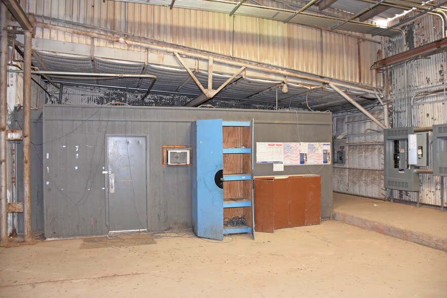 More Photos Of 5308 Andrews Hwy, Odessa Light Manufacturing For Sale