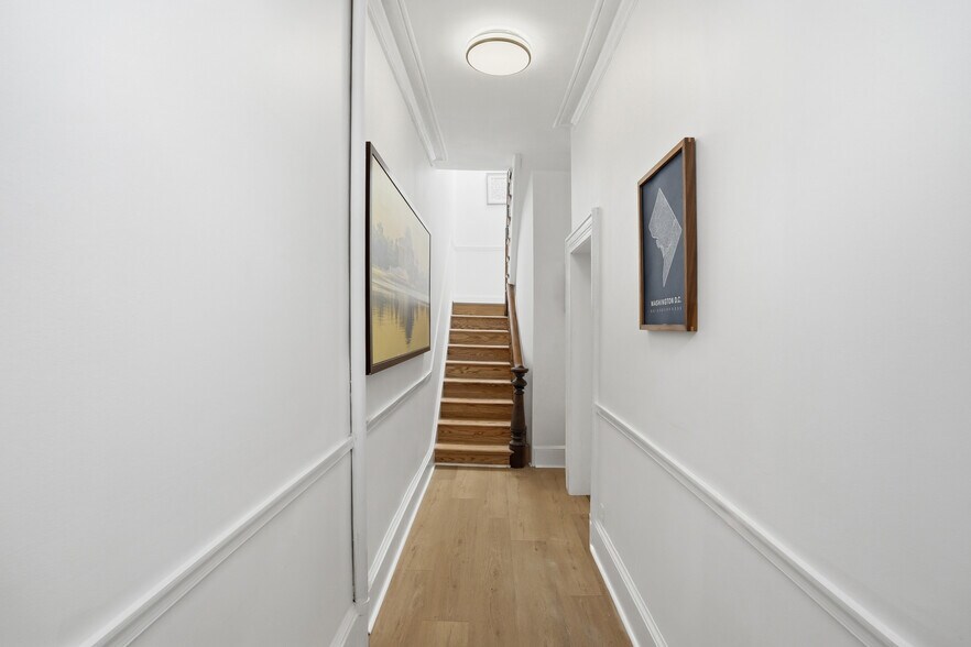More Photos Of 313 C St SE, Washington Multifamily For Sale