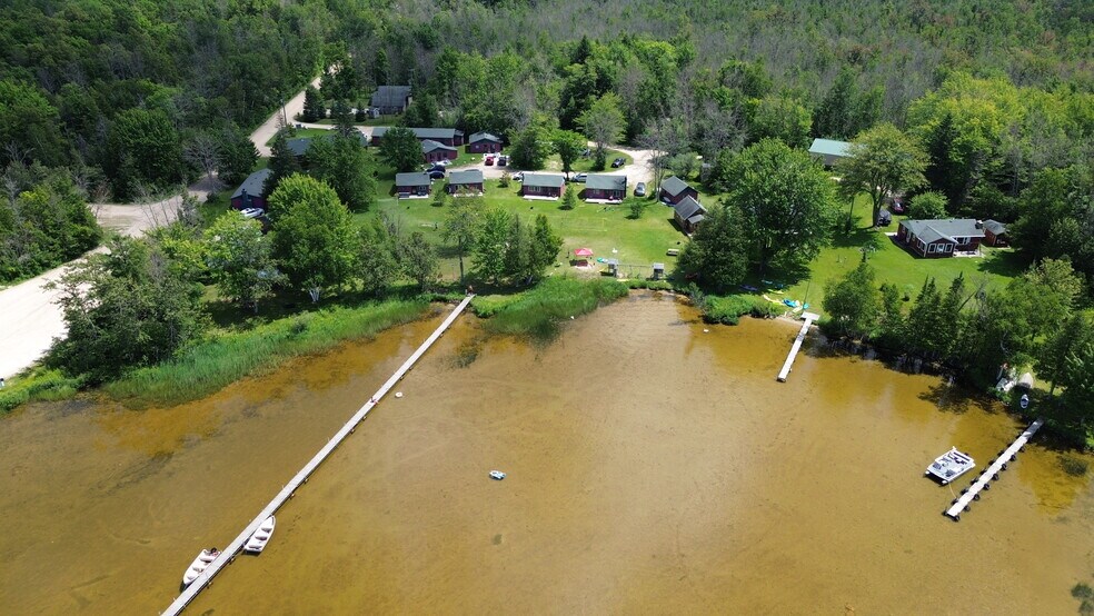 More Photos Of W17461 Norton Rd, Gould City Hotel For Sale
