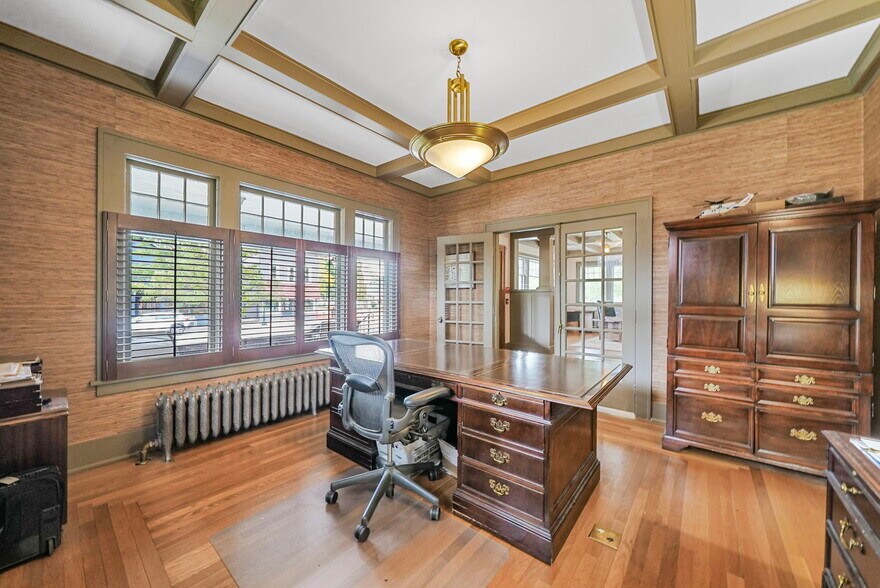More Photos Of 530 S Union St, Traverse City Medical For Sale