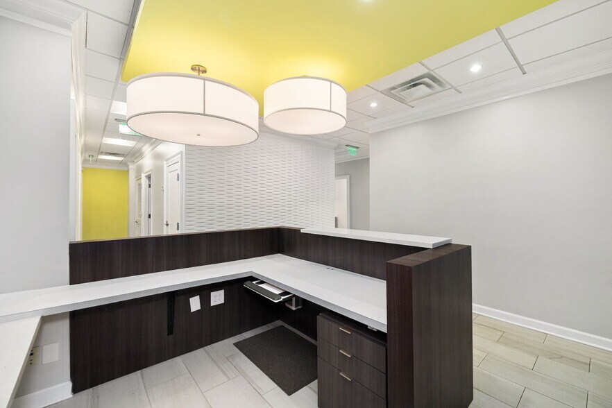 More Photos Of 5064 Roswell Rd, Atlanta Office Residential For Sale