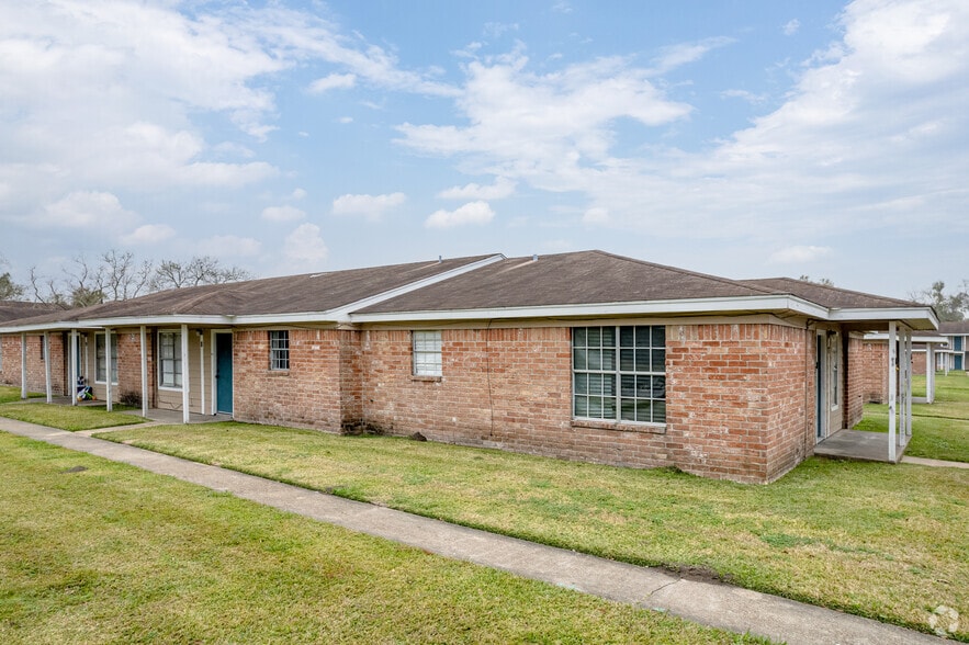 Primary Photo Of 990 W Florida St, Beaumont Apartments For Sale
