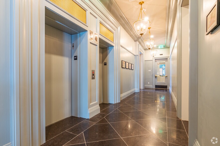 More Photos Of 2865 18th St, San Francisco Apartments For Lease