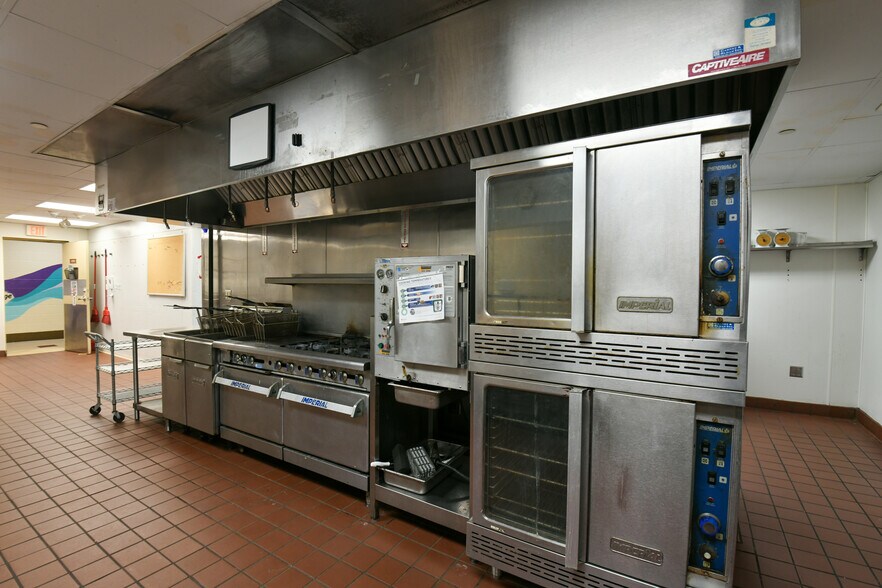 More Photos Of 765 Pierce Dr, Columbus Hospital For Sale