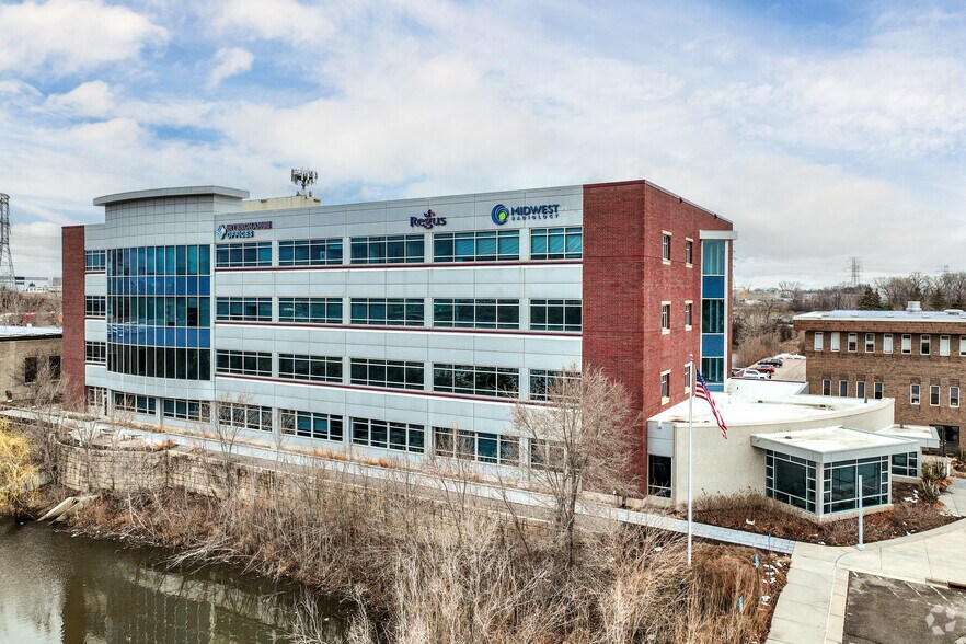 More Photos Of 2355 Highway 36 W, Roseville Coworking Space