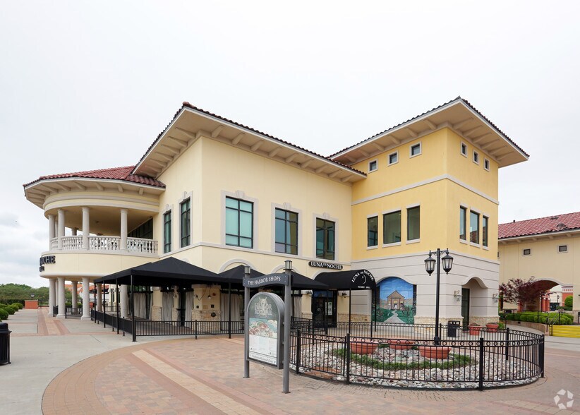 More Photos Of 2091-2101 Summer Lee Dr, Rockwall Office For Lease