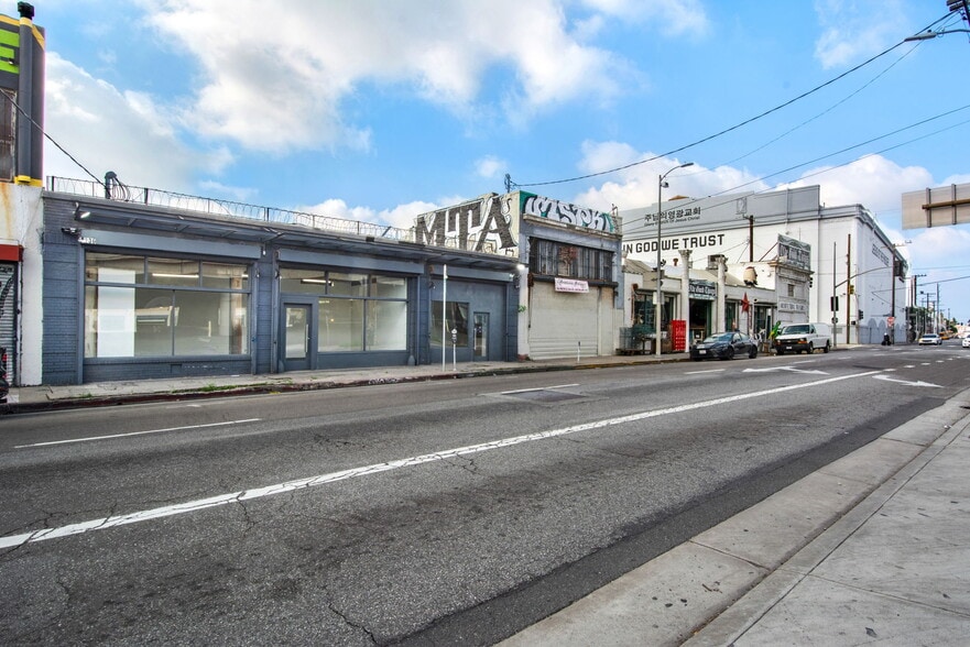 More Photos Of 236 W 18th St, Los Angeles Warehouse For Sale