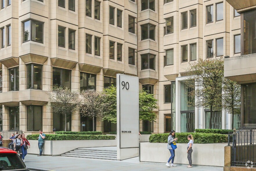 More Photos Of 90 Long Acre, London Office For Lease