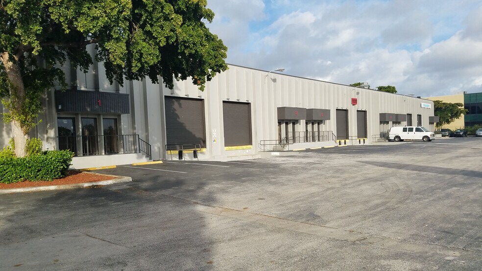 Primary Photo Of 1020 SW 10th Ave, Pompano Beach Distribution For Lease