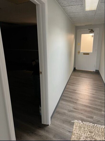 More Photos Of 1-27 S Ocean Ave, Patchogue Office For Lease