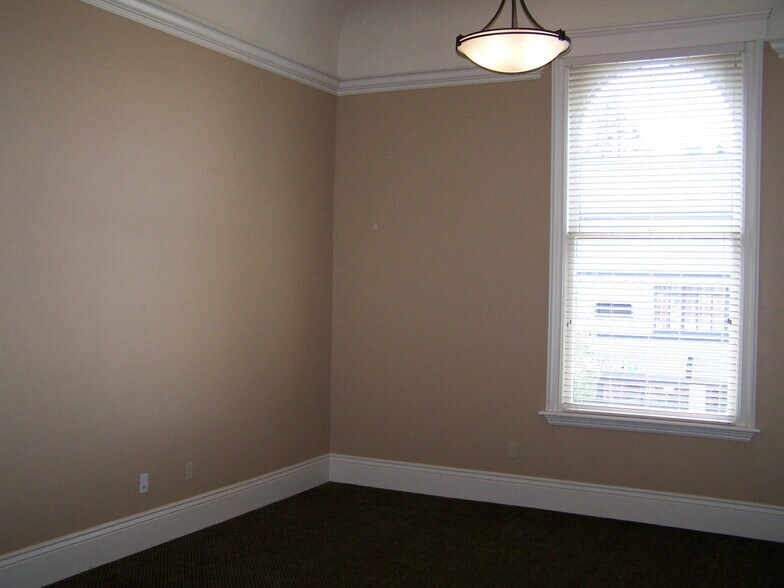 More Photos Of 1402 Park St, Alameda Office For Lease
