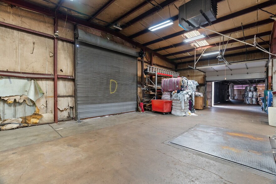 More Photos Of 8122 Reilly Ave, Saint Louis Manufacturing For Sale
