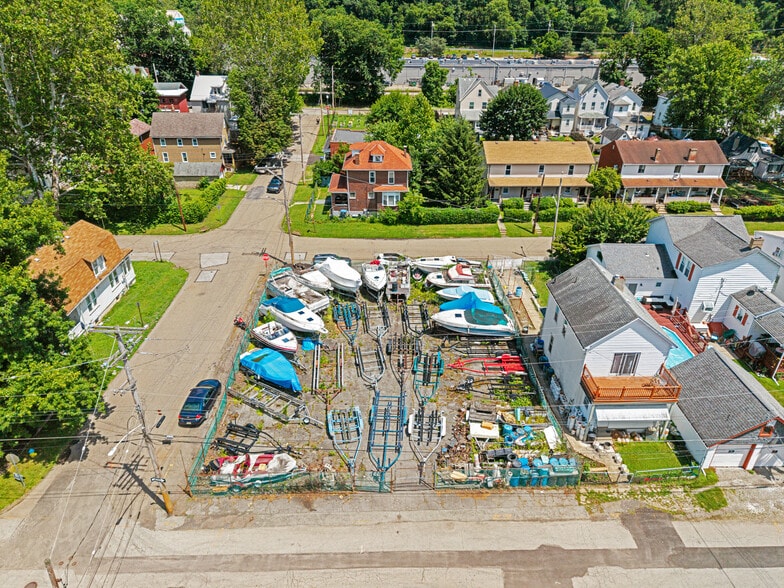 More Photos Of 228 Arch St, Verona Marina For Sale