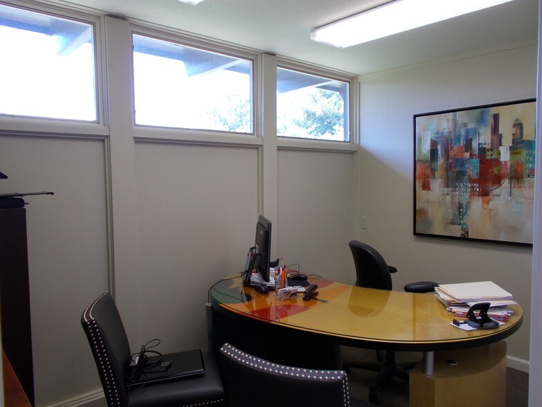 More Photos Of 1350-1358 D'Adrian Professional Pky, Godfrey Medical For Lease