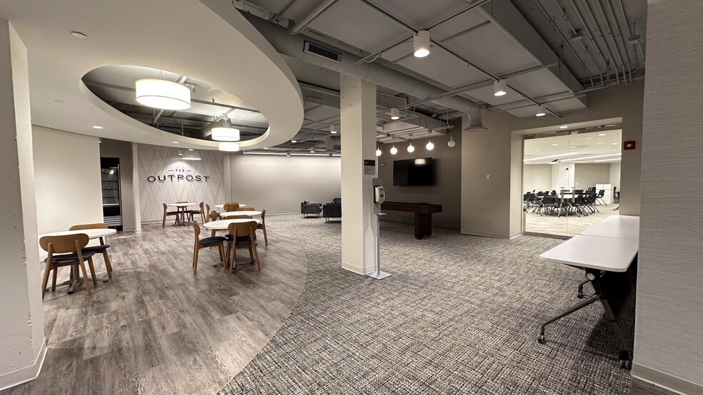 More Photos Of 1751 Lake Cook Rd, Deerfield Office For Lease