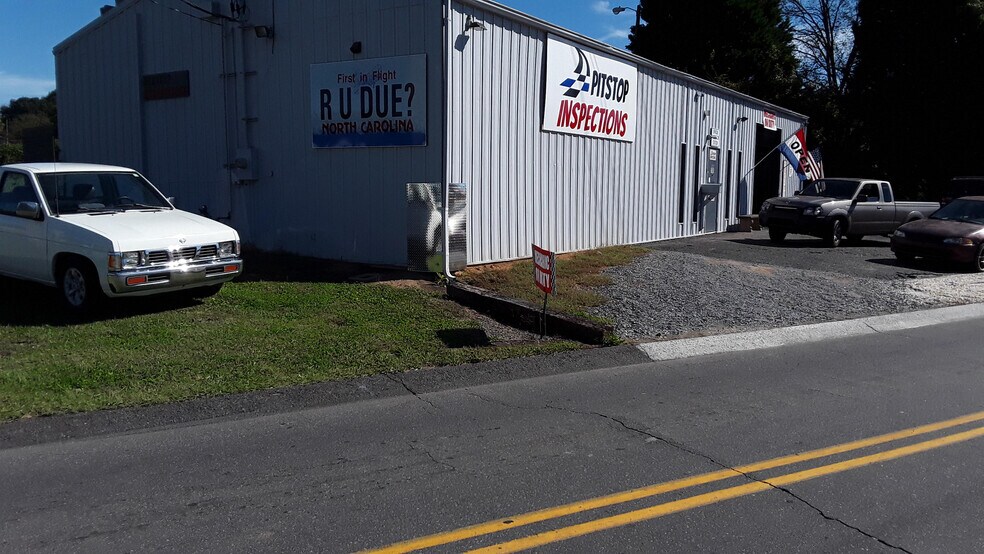 More Photos Of 108 Osceola St, Gastonia Warehouse For Lease