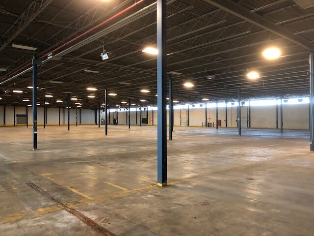 More Photos Of 2181 Sylvan Rd, East Point Distribution For Lease
