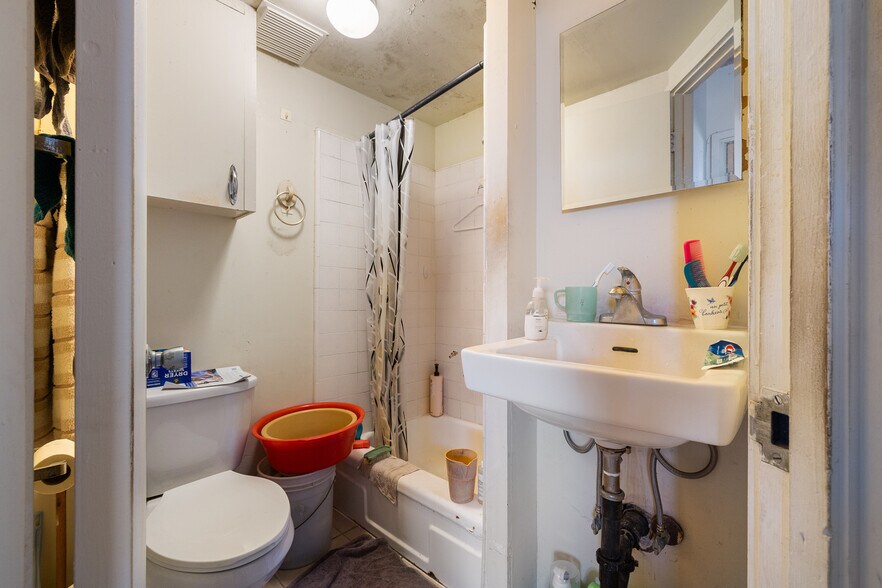 More Photos Of 2318 Lime St, Honolulu Apartments For Sale