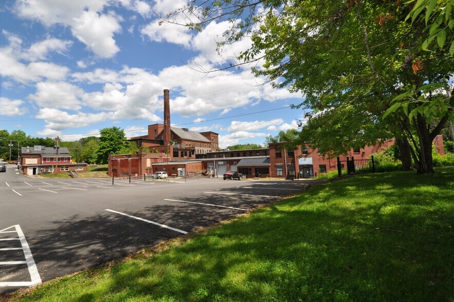 More Photos Of 73 Pickering Rd, Rochester Coworking Space