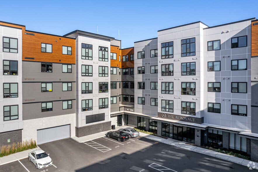 Primary Photo Of 1400 Main St, Weymouth Apartments For Lease