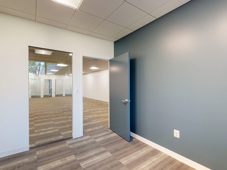 More Photos Of 4390 Parliament Pl, Lanham Light Manufacturing For Lease