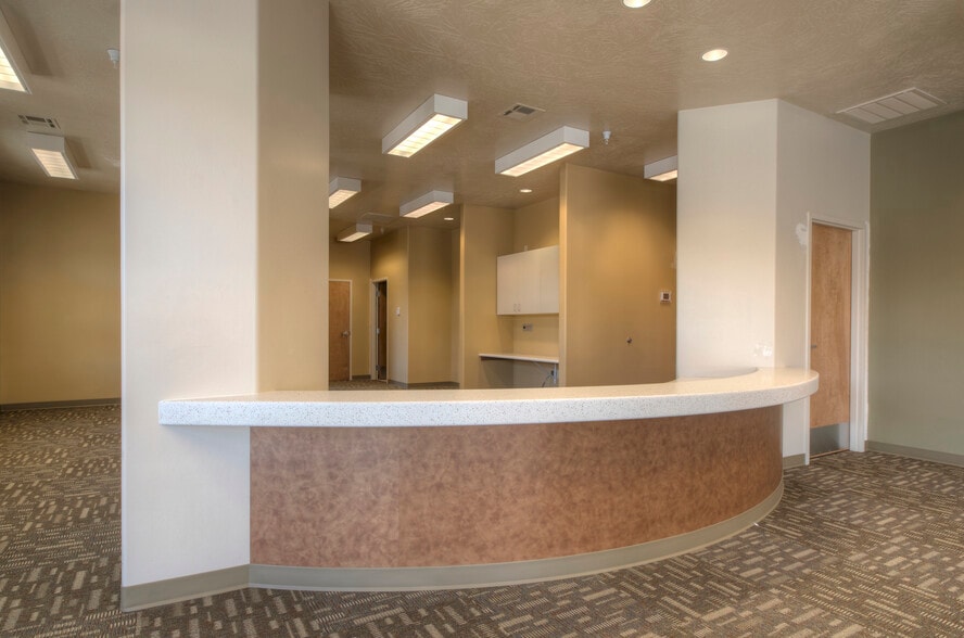 More Photos Of 230 N 1680 E, Saint George Unknown For Lease